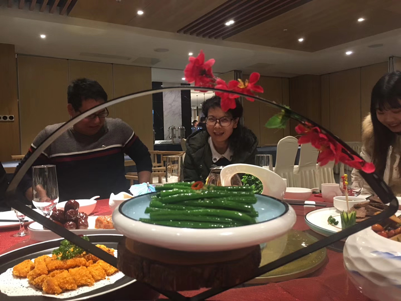 �����(li��n)늚��ؽM��ȫ�w�T�����(hu��)